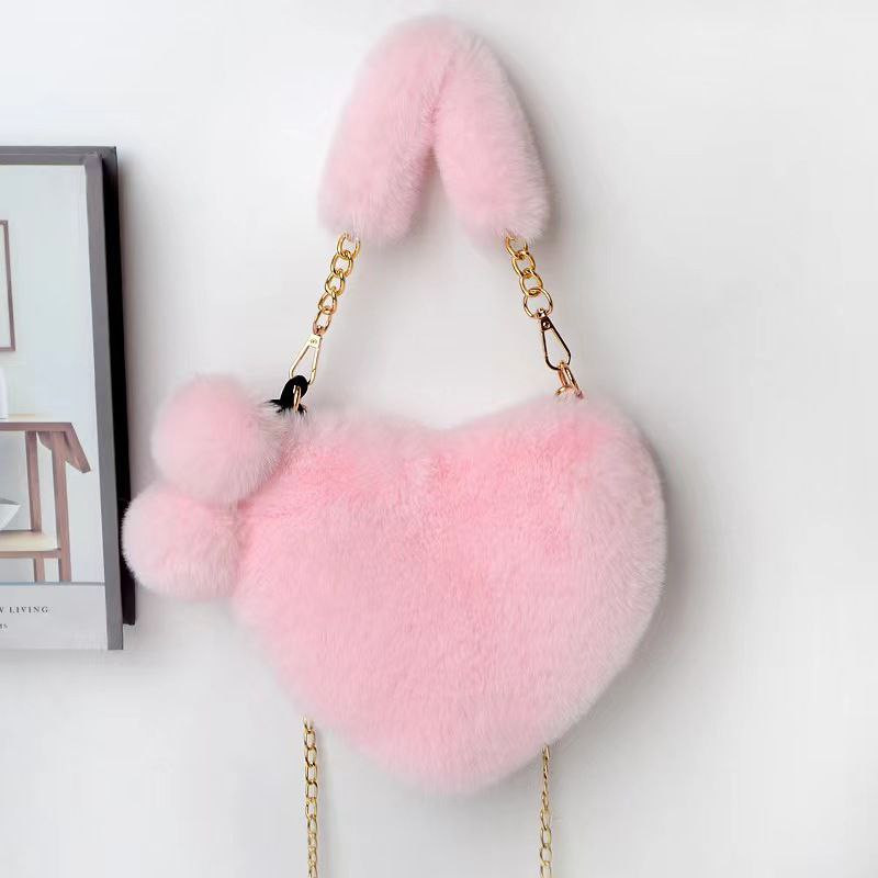 FluffyHeart Chain Bag
